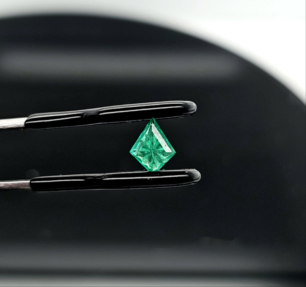 00.32ct, Emerald - Zambia